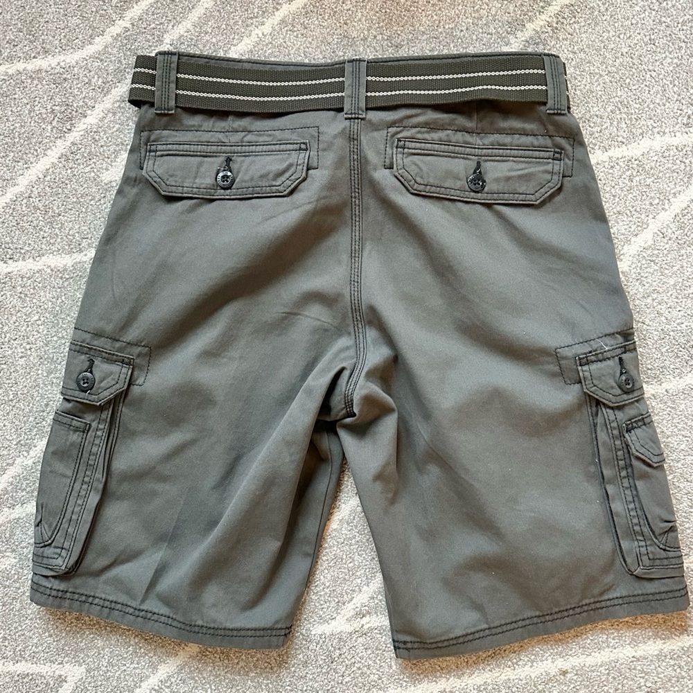 Lee Gray Relaxed Fit Cargo Shorts w/ Belt - Picture 2 of 6